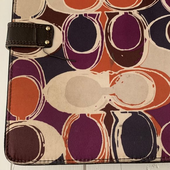 Coach IPad Case Signature Leather W/New Screen Saver - Picture 5 of 12